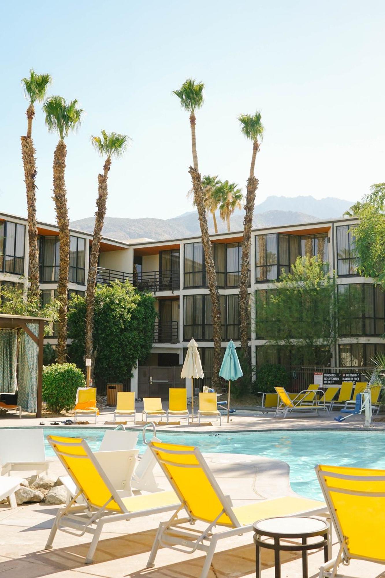 Riviera Resort Palm Springs Bagian luar foto